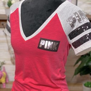 ❄️ 3 for $15 PINK VS Sequin Top❄️
